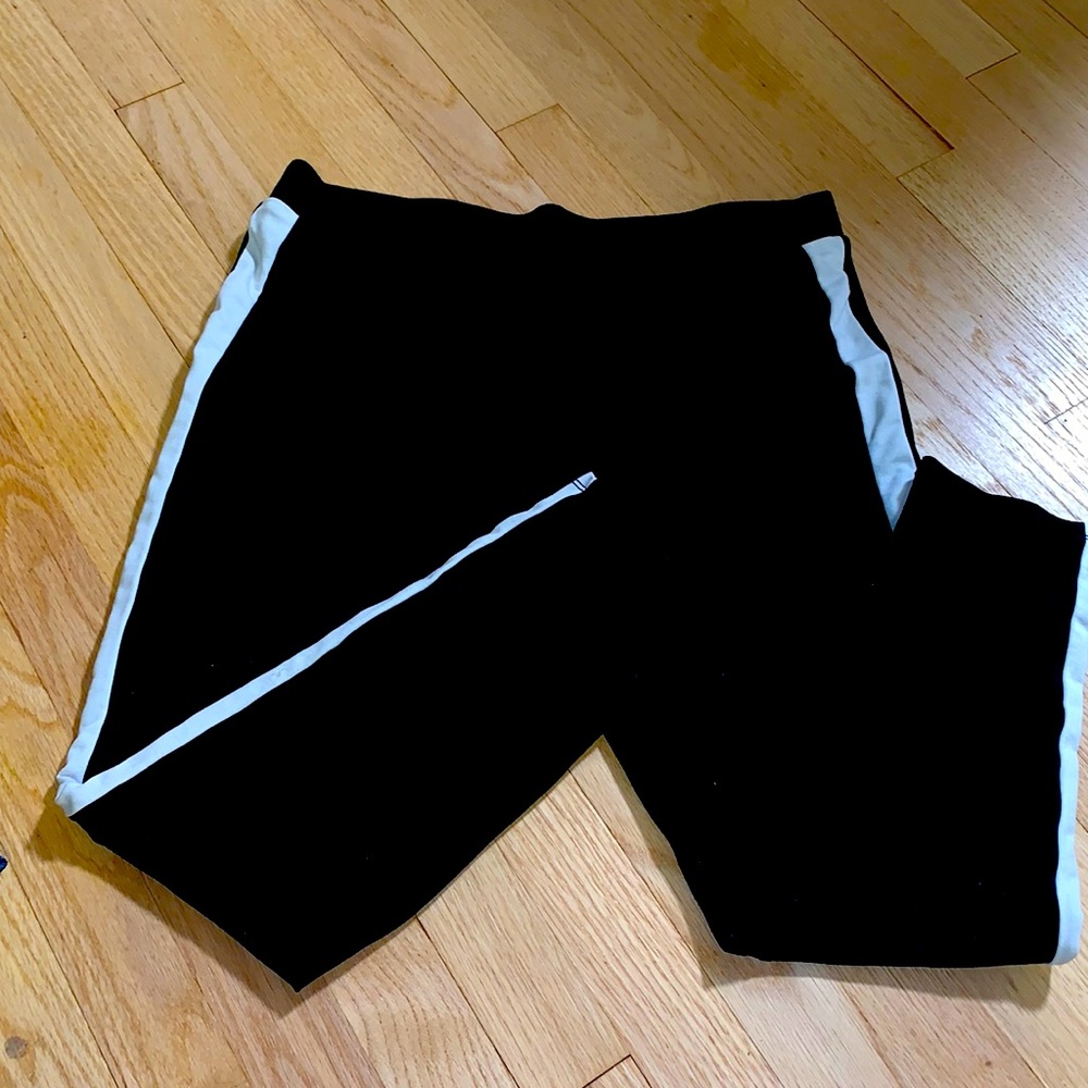 XL Black Zazzle Leggings with White Stripe